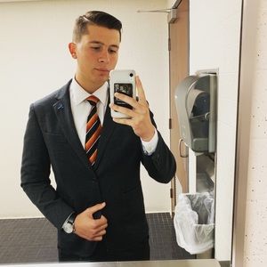 Meet your Posher, Aaron